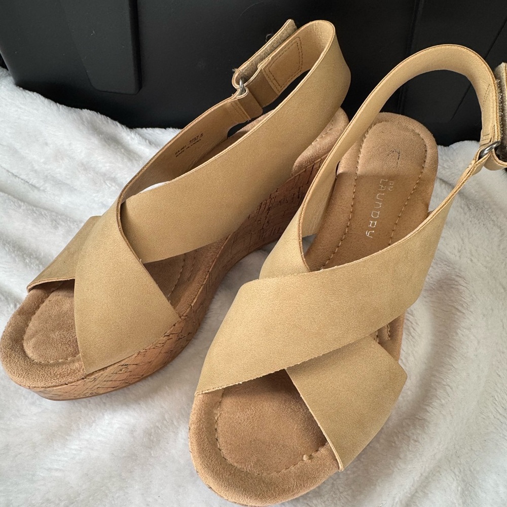 CL by Laundry Dream Too Wedges